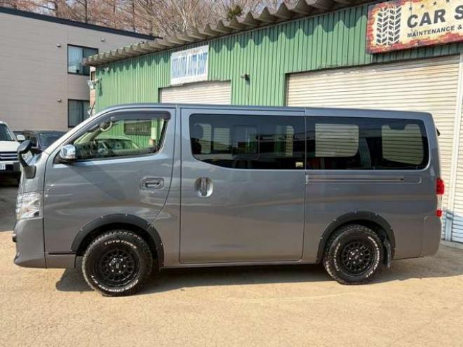 キャラバンNV350 2.5 プレミアムGX ロングボディ ディーゼルターボ 4WD　ヒッチメンバー　エンジンスターター　パワステ　パワーウィンドウ　純正ナビ　バックカメラ　ETC　社外アルミホイール　ABS　キーレスエントリー　ドライブレコーダー 2500