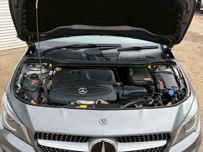 ベンツCLAクラス CLA250 4マチック 4WD　ナビ　バックカメラ　ETC　キーレスエントリー　シートヒーター　エアコン　クルーズコントロール　ABS　盗難防止装置　パワステ　パワーウィンドウ　横滑防止装置　パーキングアシスト　アイドリングストップ 正規輸入車 2000