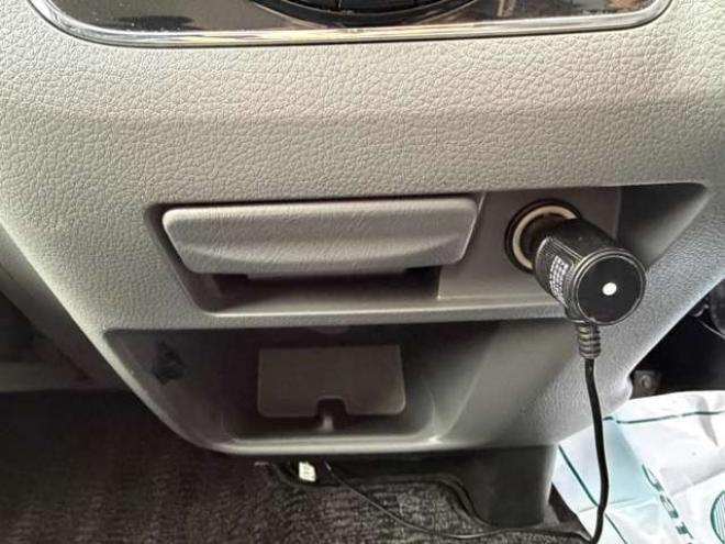 キャラバンNV350 2.5 プレミアムGX ロングボディ ディーゼルターボ 4WD　バックカメラ　エアコン　ドライブレコーダー　ETC　パワステ　パワーウィンドウ　スマートキー　キーレス　片側スライドドア 2500