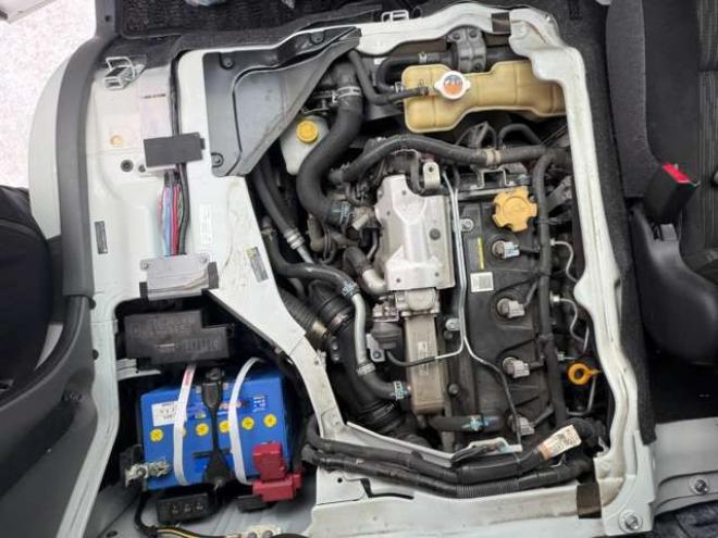 キャラバンNV350 2.5 プレミアムGX ロングボディ ディーゼルターボ 4WD　バックカメラ　エアコン　ドライブレコーダー　ETC　パワステ　パワーウィンドウ　スマートキー　キーレス　片側スライドドア 2500