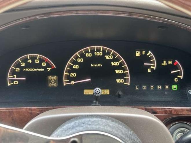 ハイラックスサーフ2.7 SSR-X プレミアムセレクション 4WD　リフトアップ　ETC　バックカメラ　社外ナビ　パワーウィンドウ　パワステ　ABS　全塗装済 2700