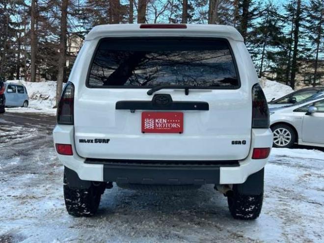 ハイラックスサーフ2.7 SSR-G 4WD　禁煙車　パワステ　パワーウィンドウ　ETC　社外ナビ　バックカメラ　キーレスエントリー　リフトアップ　エンジンスターター　寒冷地仕様　ABS　エアコン　盗難防止装置　社外アルミホイール 2700