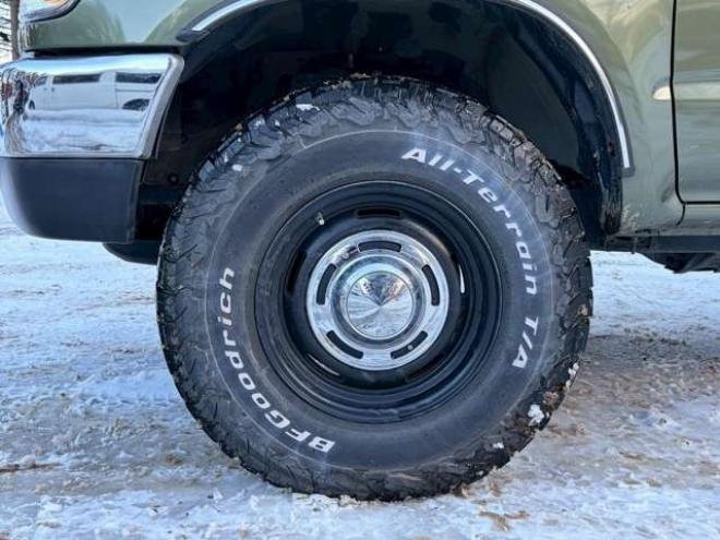 ハイラックスサーフ2.7 SSR-X ワイドボディ 4WD　全塗装済グリーン　リフトアップ　ETC　社外オーディオ　パワステ　パワーウィンドウ　純正アルミホイール　ABS　キーレス　ルーフレール 2700