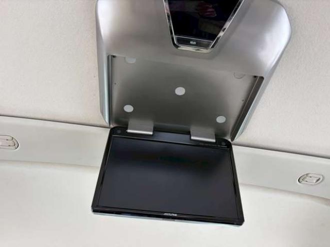 デリカD：5 2.4 G パワーパッケージ 4WD　リフトアップ　両側パワースライドドア　社外ナビ　バックカメラ　フロントカメラ　リアパワーゲート　後席モニター　パワステ　パワーウィンドウ　ABS　キーレスエントリー 2400