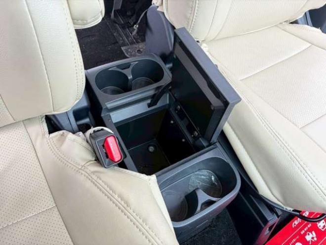 デリカD：5 2.4 G パワーパッケージ 4WD　リフトアップ　両側パワースライドドア　社外ナビ　バックカメラ　フロントカメラ　リアパワーゲート　後席モニター　パワステ　パワーウィンドウ　ABS　キーレスエントリー 2400