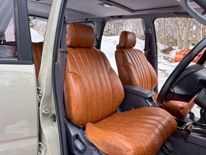 ハイラックスサーフ3.0 SSR-G ワイドボディ ディーゼルターボ 4WD　リフトアップ　全塗装済ベージュ　アルミホイール　メッキバンパー　サンルーフ　ETC　パワステ　パワーウィンドウ　ABS　キーレスエントリー　エアコン　寒冷地仕様 3000