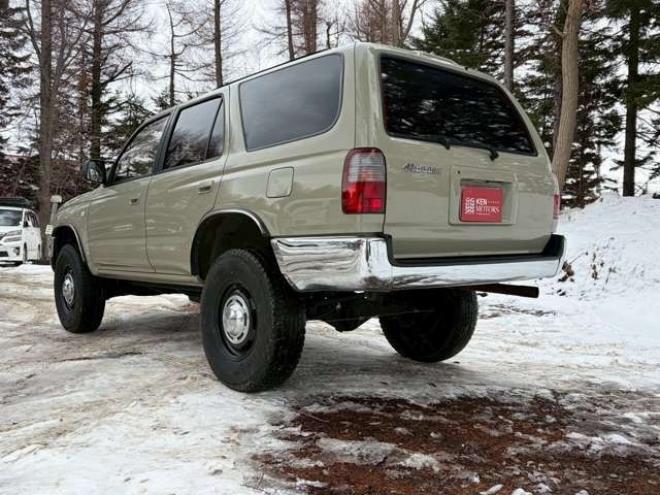 ハイラックスサーフ3.0 SSR-G ワイドボディ ディーゼルターボ 4WD　リフトアップ　全塗装済ベージュ　アルミホイール　メッキバンパー　サンルーフ　ETC　パワステ　パワーウィンドウ　ABS　キーレスエントリー　エアコン　寒冷地仕様 3000