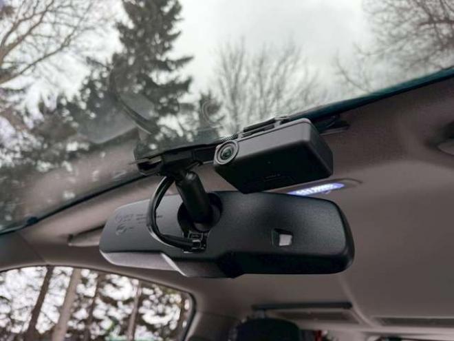 キャラバンNV350 2.5 プレミアムGX ロングボディ ディーゼルターボ 4WD　ベッドキット　カーテン　フロントスポイラー　グリルカバー　ルーフスポイラー　リアヒーター　社外ナビ　左側電動スライドドア　社外アルミホイール　ETC　バックカメラ　パワステ　パワーウィンドウ　キーレス 2500