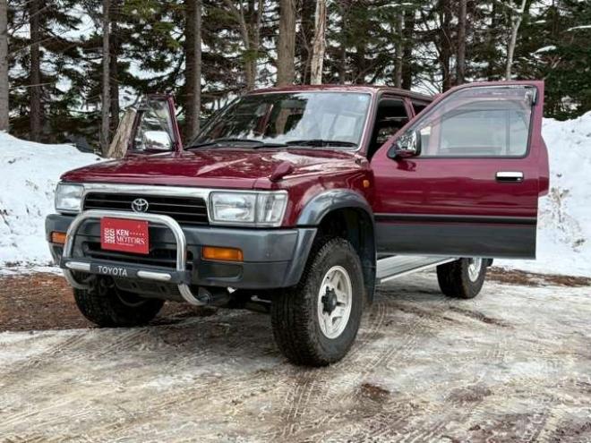 ハイラックスサーフ3.0 SSR-G ワイドボデー ディーゼルターボ 4WD　レカロシート　社外ハンドル　社外ナビ　地デジ　ETC　2バッテリー　バンパーガード　パワステ　パワーウィンドウ　純正アルミホイール　クルーズコントロール　寒冷地仕様 3000