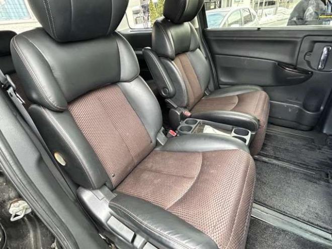 エルグランド2.5 250ハイウェイスター 4WD　パワースライドドア　ナビフルセグTVバックモニター 2500