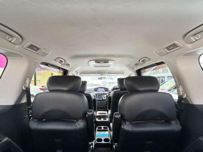 エルグランド2.5 250ハイウェイスター 4WD　パワースライドドア　ナビフルセグTVバックモニター 2500