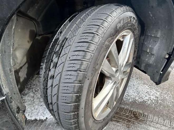 エルグランド2.5 250ハイウェイスター 4WD　パワースライドドア　ナビフルセグTVバックモニター 2500