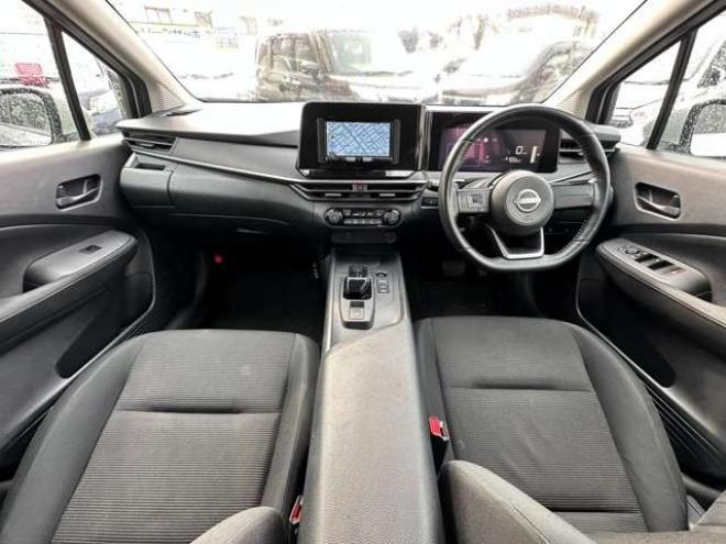 ノート1.2 S FOUR 4WD　ナビ　Bluetooth　アラウンドビューモニター　バックモニター　　オートホールド　アイドリングストップ　USB　スチールホイール冬　レーンキープアシスト　横滑り防止装置　コーナーセンサー　シートヒーター 1200