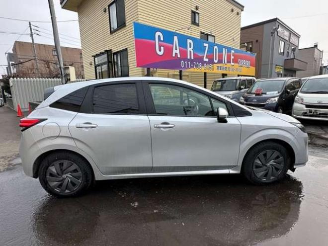 ノート1.2 S FOUR 4WD　ナビ　Bluetooth　アラウンドビューモニター　バックモニター　　オートホールド　アイドリングストップ　USB　スチールホイール冬　レーンキープアシスト　横滑り防止装置　コーナーセンサー　シートヒーター 1200