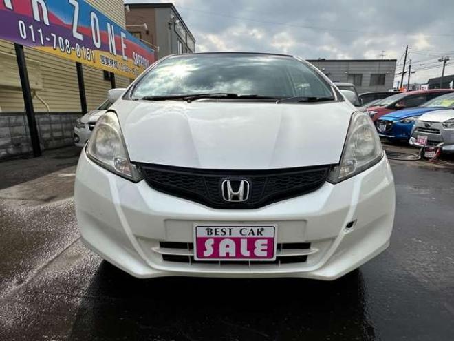 フィット1.3 G スマートセレクション 4WD　HONDAスマートキーシステム　ナビ　社外アルミホイール冬　社外アルミホイール夏 1300