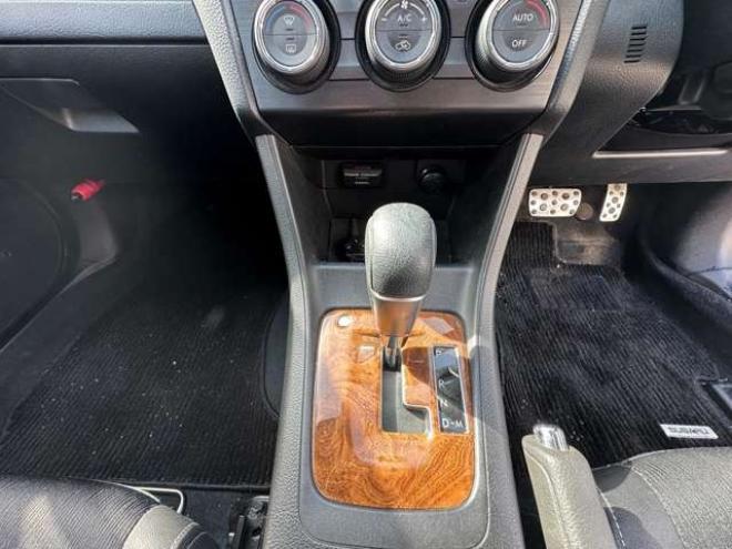 インプレッサG4 2.0 i-S アイサイト 4WD　SDナビ　Bluetooth　地デジ　バックカメラ　衝突軽減ブレーキ　レーンキープアシスト　純正アルミホイール夏　TEC　横滑り防止装置　アイドリングストップ　パワーコンセント　STIフロントアンダースポイラー 2000