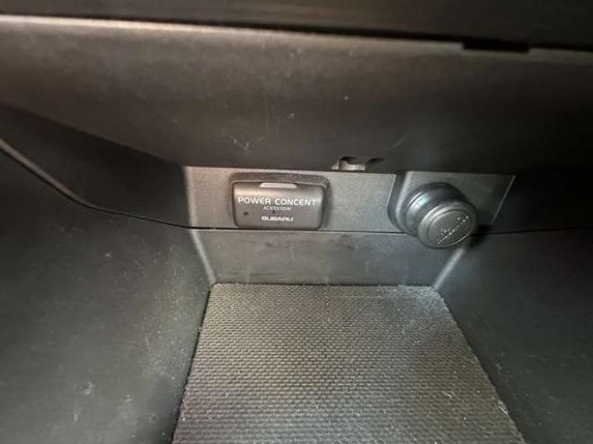 インプレッサG4 2.0 i-S アイサイト 4WD　SDナビ　Bluetooth　地デジ　バックカメラ　衝突軽減ブレーキ　レーンキープアシスト　純正アルミホイール夏　TEC　横滑り防止装置　アイドリングストップ　パワーコンセント　STIフロントアンダースポイラー 2000