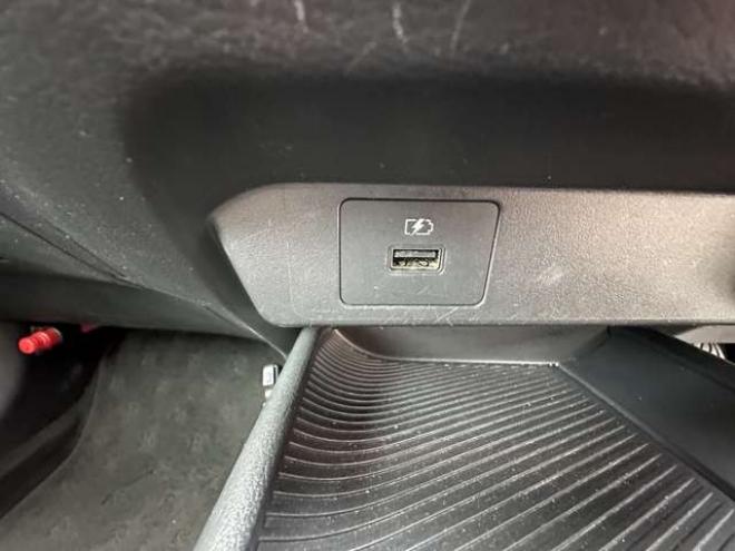 ノート1.2 S FOUR 4WD　ナビ　Bluetooth　オートホールド　アイドリングストップ　USB　スチールホイール冬　レーンキープアシスト　横滑り防止装置　コーナーセンサー　シートヒーター 1200