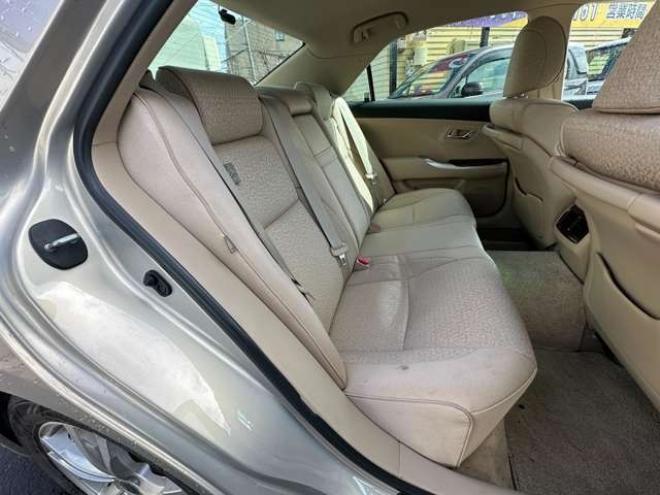 クラウンロイヤル 3.0 ロイヤルサルーン i-Four 4WD　純正HDDナビ　プッシュスタート　ビルトインETC　地デジ　社外アルミホイール夏　社外アルミホイール冬　バックモニター　クルーズコントロール 3000