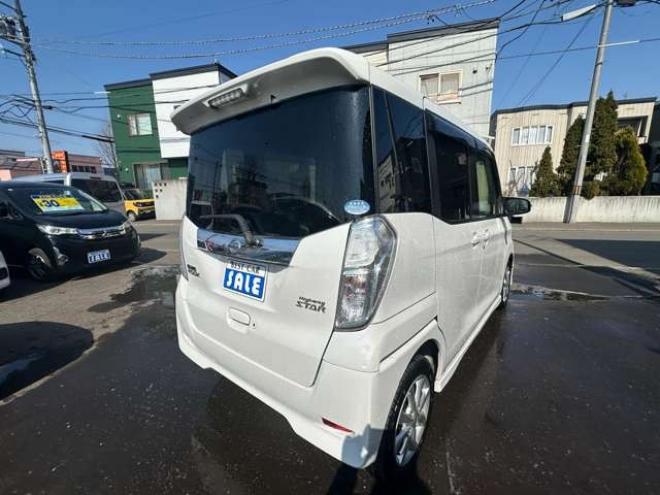 デイズルークスハイウェイスター Xターボ 4WD　片側パワースライドドア　Bluetooth　アイドリングストップ　横滑り防止　衝突軽減ブレーキ　シートヒーター　ナビ　地デジ　アラウンドビューモニター　バックモニター　純正アルミホイール夏　プッシュスタート 660