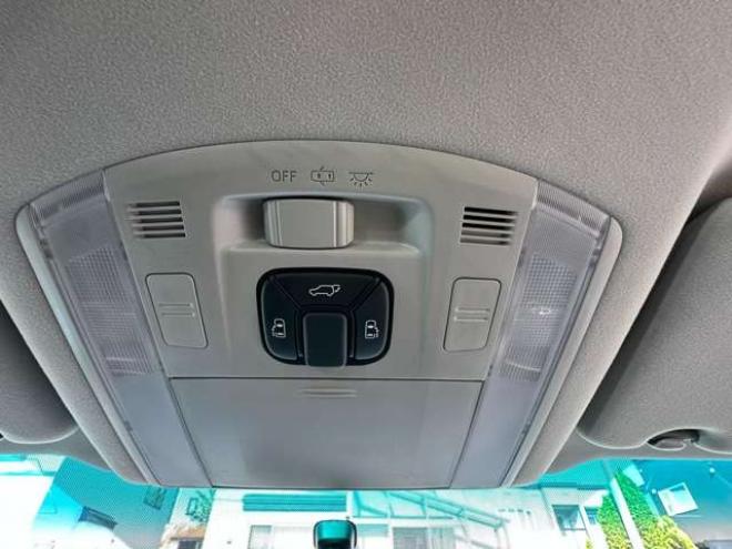 ヴェルファイア2.4 Z プラチナセレクション 4WD　両側パワースライドドア　HDDナビ　フルセグTV　バックモニター　プッシュスタート　横滑り防止装置　コーナーセンサー　パワーバックドア　純正アルミホイール　純正エンンジンスターター 2400