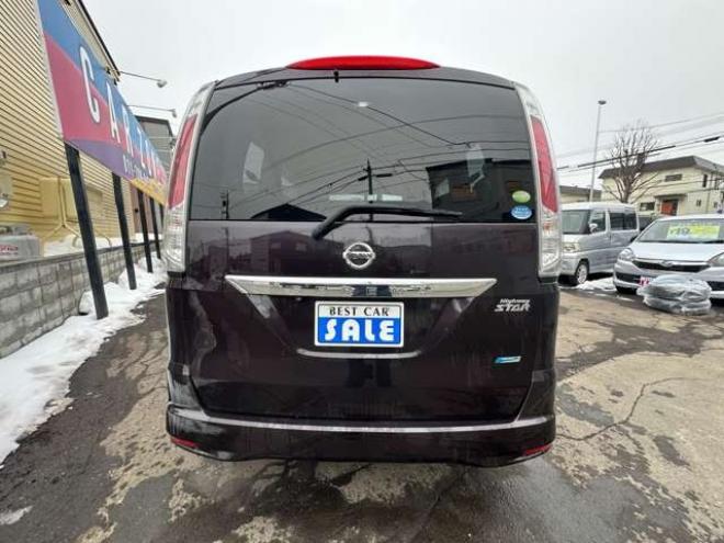 セレナ2.0 ハイウェイスター 4WD　アイドリングストップ　プッシュスタート 2000