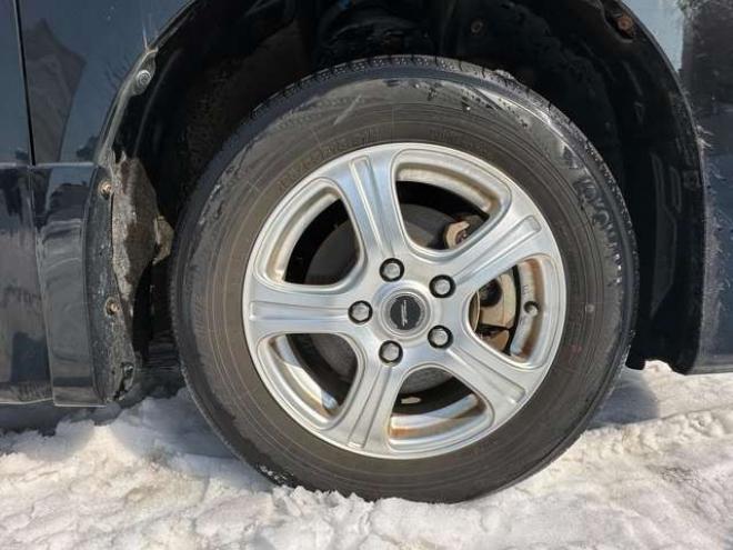 ヴォクシー2.0 ZS 4WD　両側パワースライドドア　プッススタート 2000