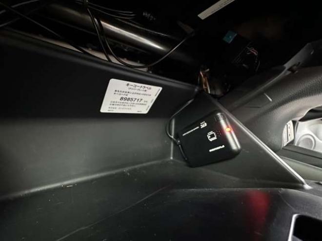 フィット1.5 e:HEV ホーム 4WD　純正ナビ　Bluetooth　バックカメラ　クルーズコントロール　コーナーセンサー　ハーフレザーシート　ETC　ミラーヒーター　横滑り防止装置　ブレーキホールド　USB前後　社外アルミホイール夏 1500