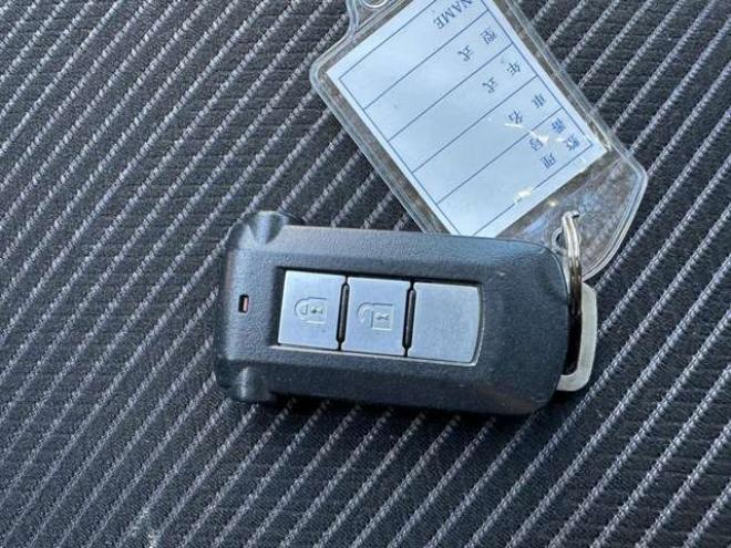 デイズルークスハイウェイスター Gターボ 4WD　ワンタッチ両側オートスライドドア　ナビ　Bluetooth　地デジ　運転席シートヒーター　衝突軽減ブレーキ　アイドリングストップ　横滑り防止装置　アラウンドビューモニター　バックモニター　純正アルミホイール 660