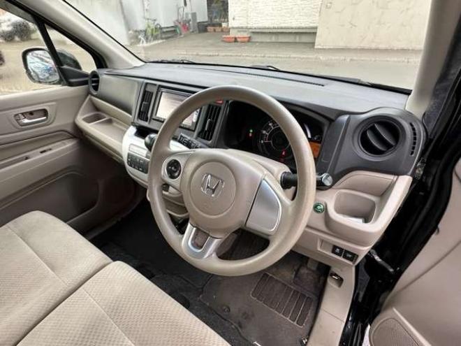 N-WGNG 4WD　SDナビ　プッシュスタート　バックカメラ　横滑り防止装置　スチールホイール冬　インテリジャントキー 660