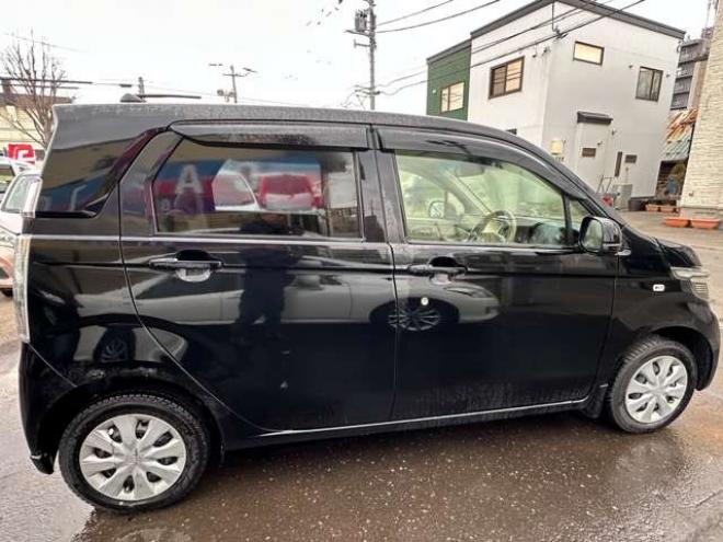 N-WGNG 4WD　SDナビ　プッシュスタート　バックカメラ　横滑り防止装置　スチールホイール冬　インテリジャントキー 660