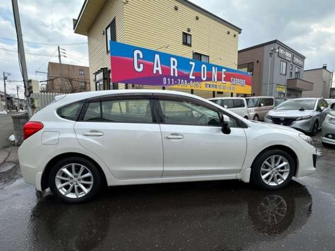 インプレッサスポーツ 2.0 i アイサイト 4WD　ナビ　地デジ　バックカメラ　ETC　Bluetooth　レーンキープアシスト　衝突軽減ブレーキ　アイドリングストップ　純正アルミホイール夏 2000