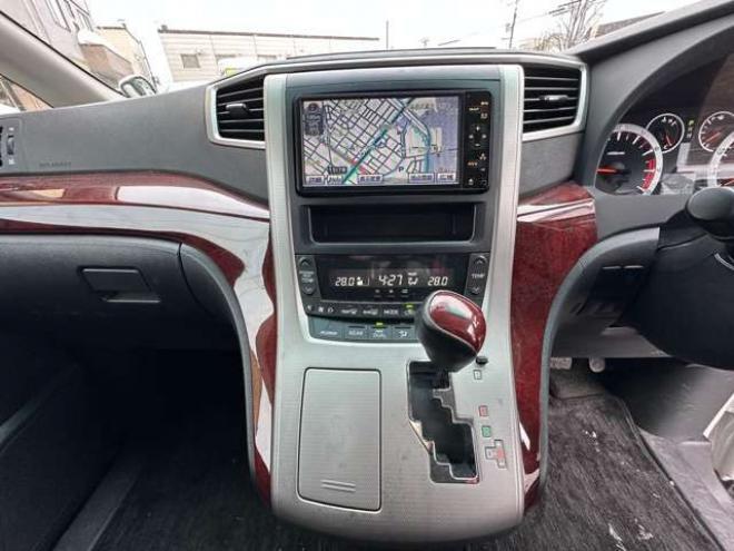 ヴェルファイア2.4 Z 4WD　片側パワースライドドア　Bluetooth　横滑り防止装置　コーナーセンサー　プッシュスタート　ビルトインETC　HDDナビ　ワンセグTV　バックモニター　社外18インチホイール夏 2400