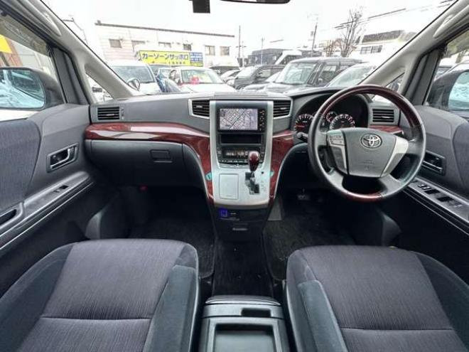 ヴェルファイア2.4 Z 4WD　片側パワースライドドア　Bluetooth　横滑り防止装置　コーナーセンサー　プッシュスタート　ビルトインETC　HDDナビ　ワンセグTV　バックモニター　社外18インチホイール夏 2400