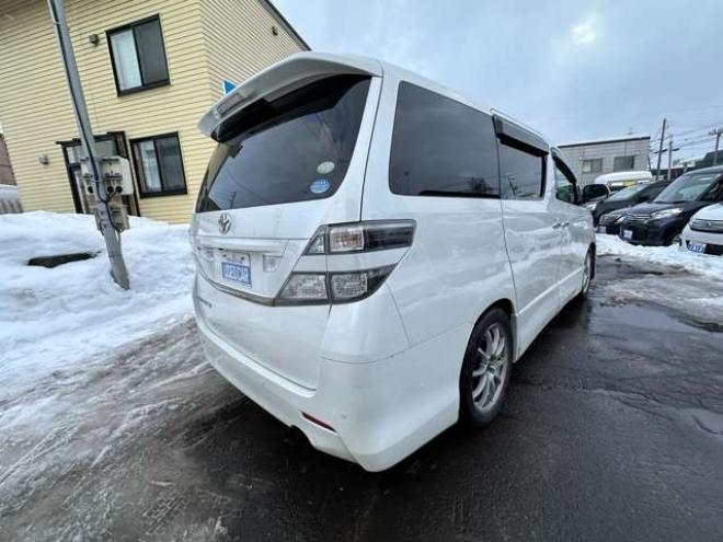 ヴェルファイア2.4 Z 4WD　片側パワースライドドア　Bluetooth　横滑り防止装置　コーナーセンサー　プッシュスタート　ビルトインETC　HDDナビ　ワンセグTV　バックモニター　社外18インチホイール夏 2400