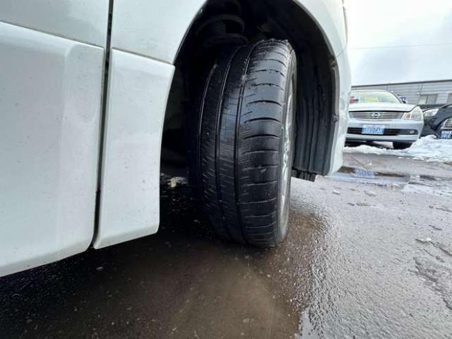 ヴェルファイア2.4 Z 4WD　両側パワースライドドア　ナビ　バックカメラ　ETC　純正アルミホイール夏　コーナーセンサー　横滑り防止装置　プッシュスタート 2400