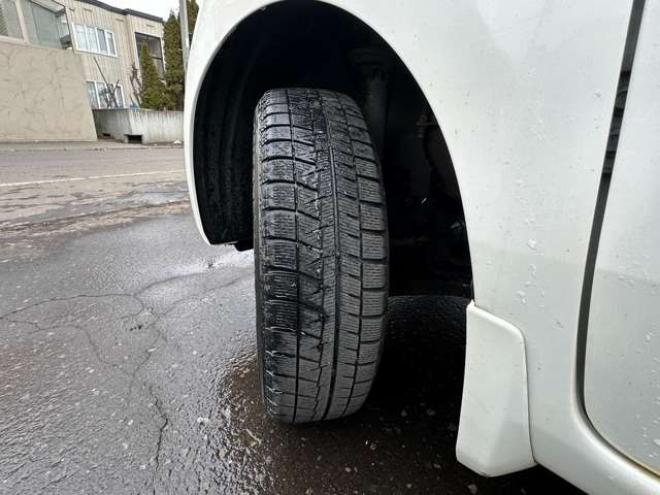 N-WGNG 4WD　4WD　SDナビ　横滑り防止装置　プッシュスタート　バックモニター　インテリジャントキー　スチールホイール冬 660