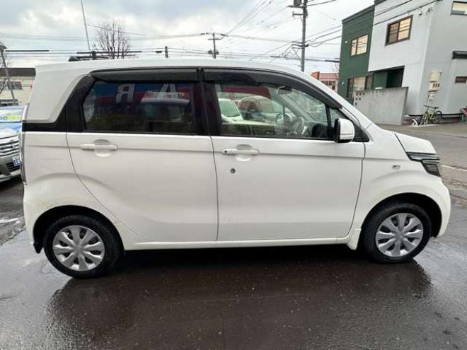 N-WGNG 4WD　4WD　SDナビ　横滑り防止装置　プッシュスタート　バックモニター　インテリジャントキー　スチールホイール冬 660