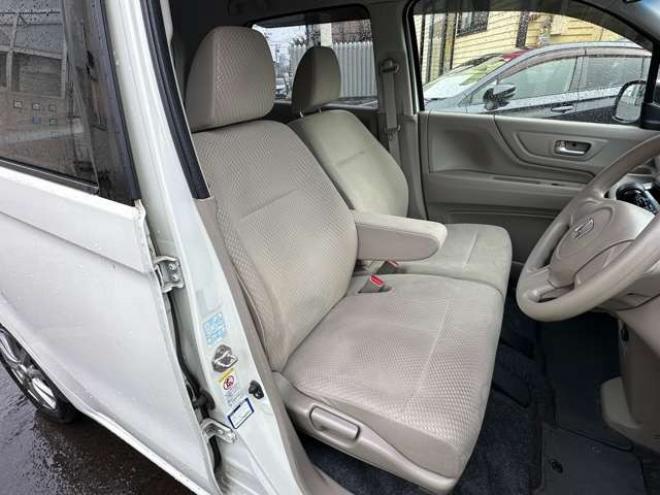 N-WGNG 4WD　4WD　SDナビ　Bluetooth　横滑り防止装置　スマートキー　アイ　社外アルミホイール夏　ドリングストップ　衝突安全BODY　ABS　スチールホイール冬 660