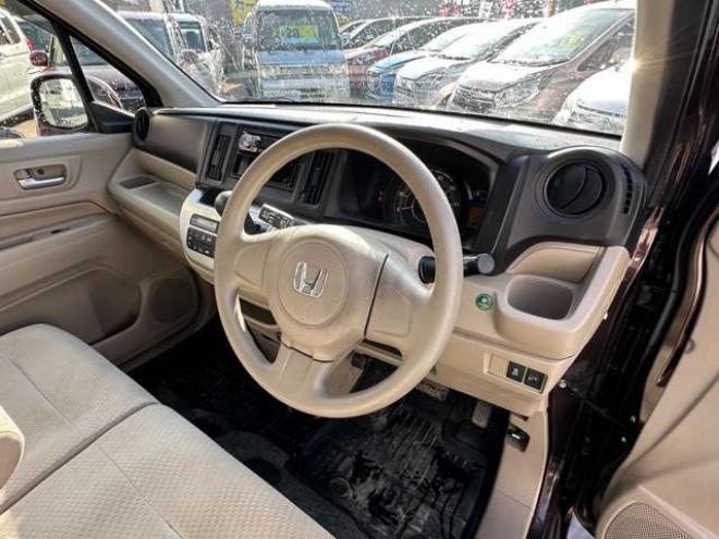 N-WGNG 4WD　社外CDオーディオ　横滑り防止装置　エンジンスターター　スマートキー　純正アルミホイール　ベンチシート　ABS 660