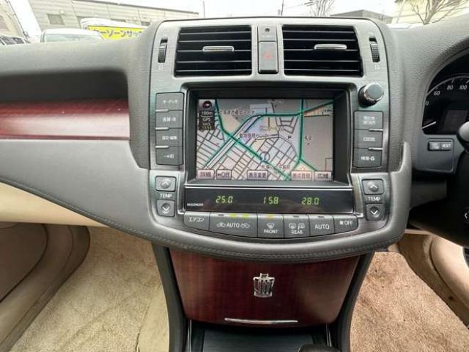 クラウンロイヤル 3.0ロイヤルサルーンi-Fourウェルキャブ全自動助手席回転スライドシート車Bタイプ 4WD　純正ナビ　バックモニター　インテリジェントキー　純正17インチアルミホイール冬　地デジ　プッシュスタート　クルーズコントロール　福祉車輌 3000