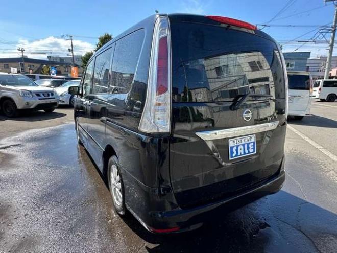 セレナ2.0 ハイウェイスター 4WD　ワンオーナー　両側ワンタッチオートスライドドア　ETC　横滑り防止装置　アイドリングストップ　バックモニター 2000