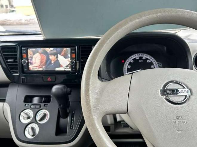 デイズルークスS 4WD　シートシーター　アイドリングストップ　横滑り防止装置　衝突軽減軽減ブレーキ　ETC　スチールホイール冬　フルセグTV　ナビ 660