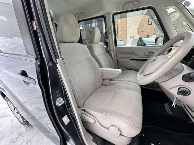 デイズルークスS 4WD　シートシーター　アイドリングストップ　横滑り防止装置　衝突軽減軽減ブレーキ　ETC　スチールホイール冬　フルセグTV　ナビ 660