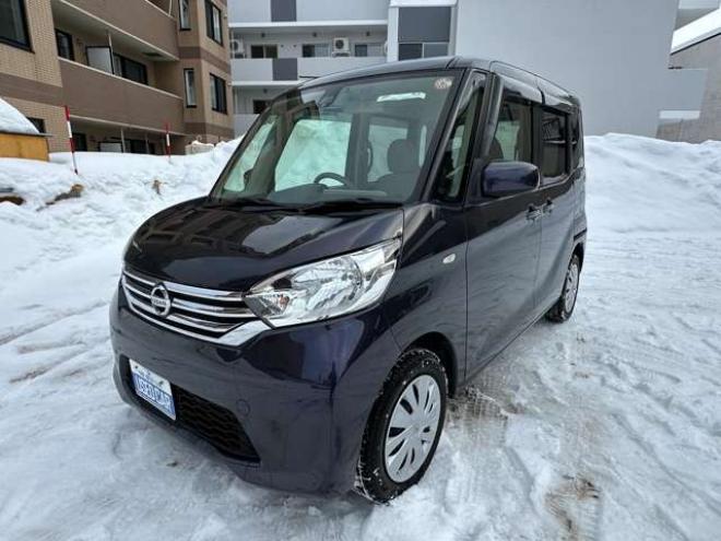 デイズルークスS 4WD　シートシーター　アイドリングストップ　横滑り防止装置　衝突軽減軽減ブレーキ　ETC　スチールホイール冬　フルセグTV　ナビ 660