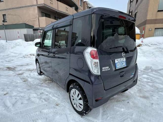 デイズルークスS 4WD　シートシーター　アイドリングストップ　横滑り防止装置　衝突軽減軽減ブレーキ　ETC　スチールホイール冬　フルセグTV　ナビ 660