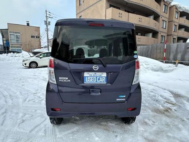 デイズルークスS 4WD　シートシーター　アイドリングストップ　横滑り防止装置　衝突軽減軽減ブレーキ　ETC　スチールホイール冬　フルセグTV　ナビ 660