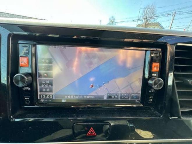 デイズルークスハイウェイスターX 4WD　片側パワースライドドア　SDナビ　Bluetooth　フルセグTV 　アラウンドビューモニター　バックモニター　インテリジェントキー　プッシュスタート　運転席シートヒーター　純正アルミホイール夏　EGスターター 660