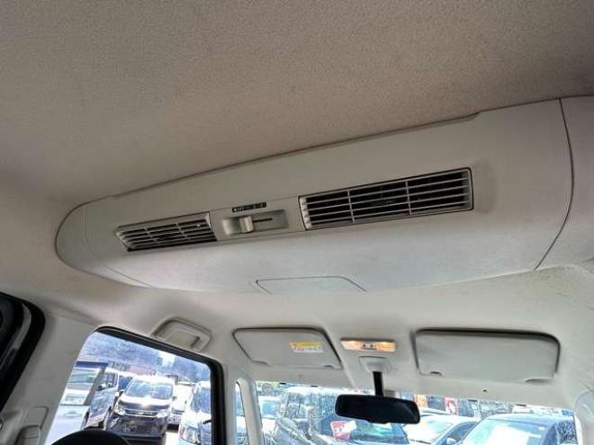 デイズルークスハイウェイスターX 4WD　片側パワースライドドア　SDナビ　Bluetooth　フルセグTV 　アラウンドビューモニター　バックモニター　インテリジェントキー　プッシュスタート　運転席シートヒーター　純正アルミホイール夏　EGスターター 660