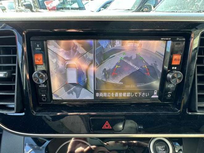 デイズルークスハイウェイスターX 4WD　片側パワースライドドア　SDナビ　Bluetooth　フルセグTV 　アラウンドビューモニター　バックモニター　インテリジェントキー　プッシュスタート　運転席シートヒーター　純正アルミホイール夏　EGスターター 660